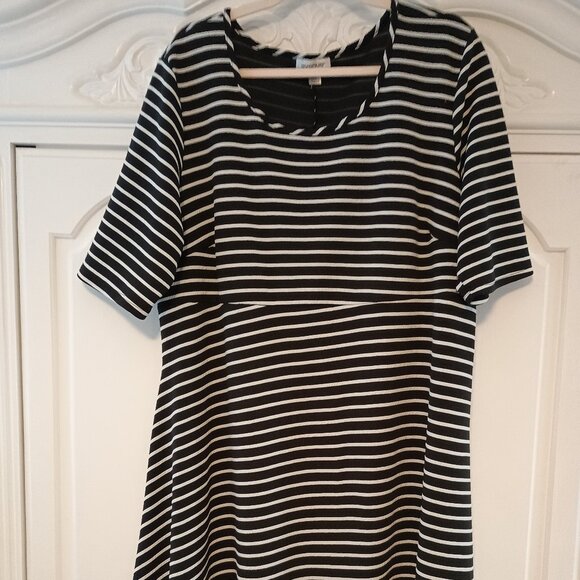 Black and white striped dress by AVENUE - Picture 1 of 5